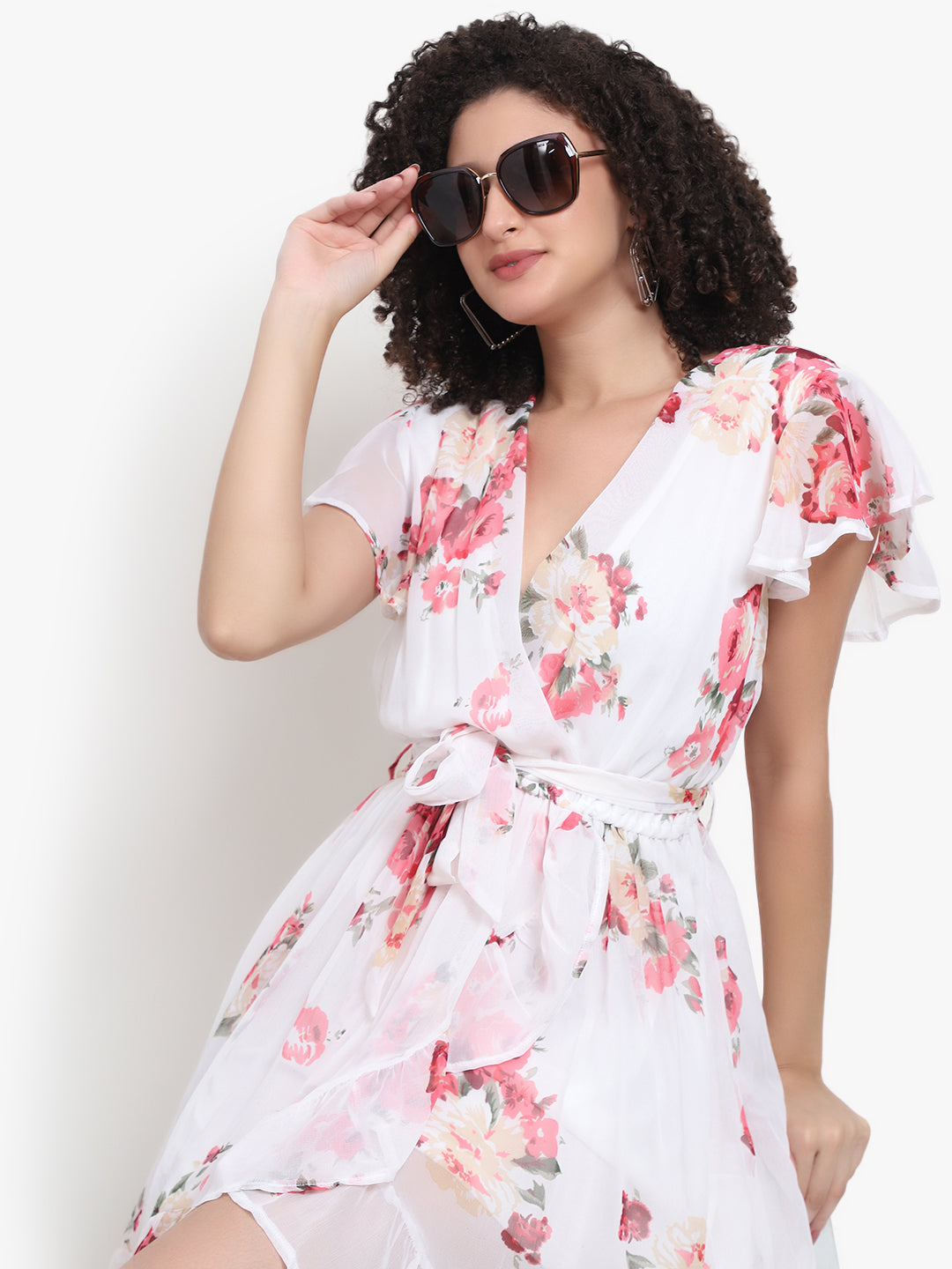 Vestido cruzado con estampado floral: una combinación perfecta de elegancia y comodidad